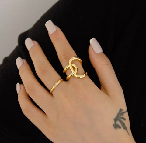 The “With a Twist” Ring