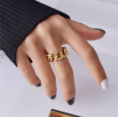 The “Link Up” Ring